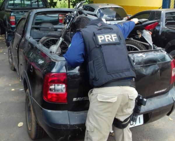 Polícia Rodoviária Federal recupera motocicleta roubada em Floriano.(Imagem:PRF)
