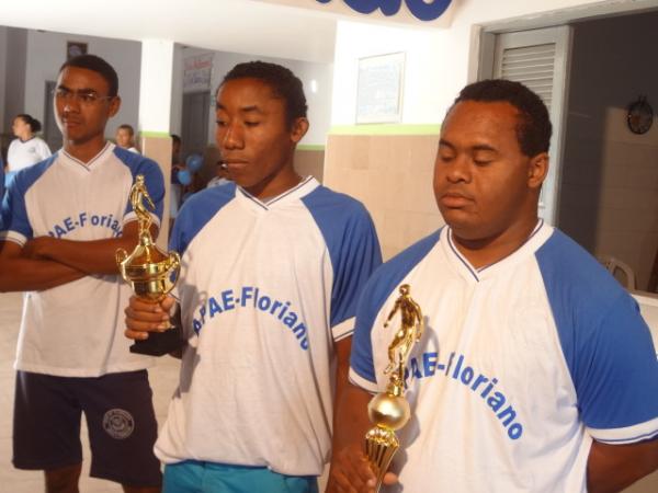 APAE de Floriano comemorou a vitória de alunos em olimpíadas estaduais
