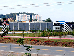 Timão inaugura novo CT e quer fazer arena para shows na Fazendinha