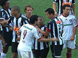 Fred e Atlético-MG escapam de punições no STJD