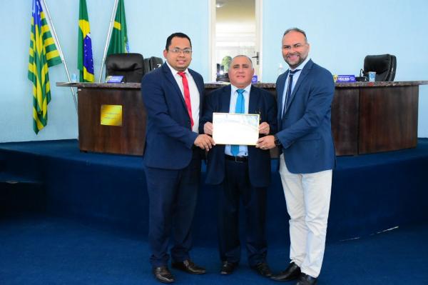 C&acirc;mara Municipal de Floriano homenageia presidente da AMLH com T&iacute;tulo de Cidad&atilde;o Florianense.(Imagem:CMF)