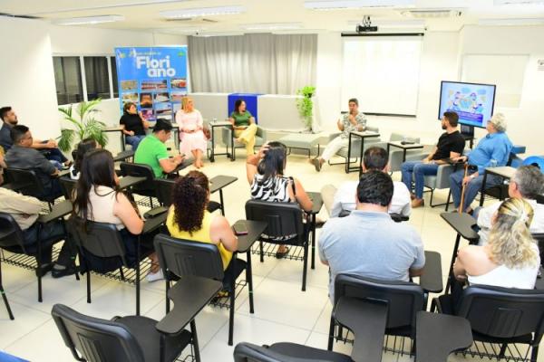 Prefeitura de Floriano promove roda de conversa em alusão ao Dia do Turismo e do Turismólogo