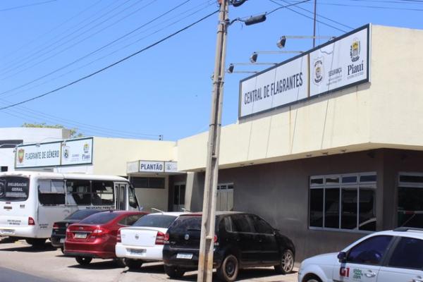 Mulher é morta a tesouradas em loja e colega de trabalho é presa suspeita do crime em Teresina