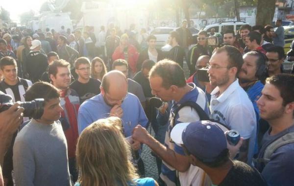 Sem ingressos para principais jogos, torcida reclama em pontos de venda