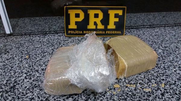 Passageiro recebe R$ 1.500 para transportar crack e &eacute; preso em Floriano.(Imagem:PRF)