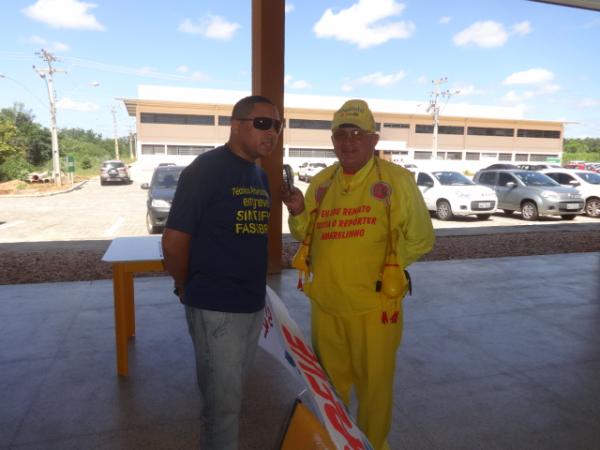 Servidores t&eacute;cnico-administrativos em educa&ccedil;&atilde;o da UFPI deflagram greve em Floriano.(Imagem:FlorianoNews)