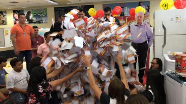Armazém Paraíba realiza último sorteio da campanha de aniversário em Floriano