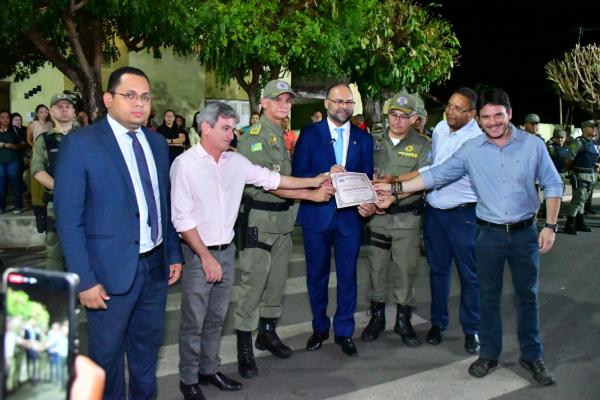 Câmara Municipal de Floriano homenageia 3ºBPM com entrega de Moção de Aplauso(Imagem:CMF)