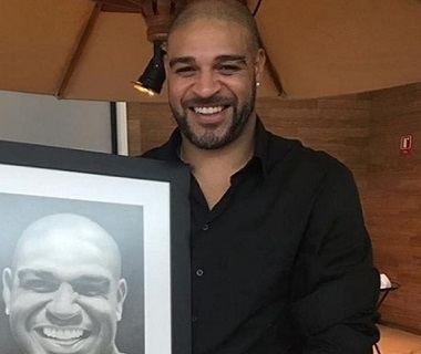 Adriano diz que não se aposentou e cogita retorno em time brasileiro