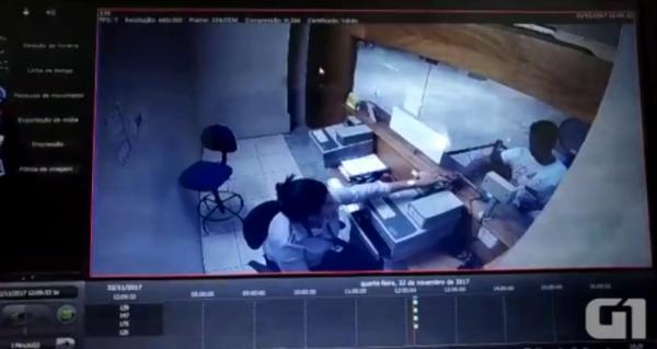Preso por assalto tenta provar inocência com imagens de câmera de segurança