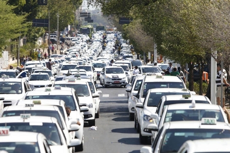 Botão do pânico reduziu em 60% os assaltos a taxistas em Teresina