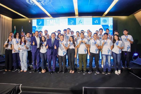 Estudantes da rede estadual brilham em Olimpíadas de Matemática e mostram força do ensino público
