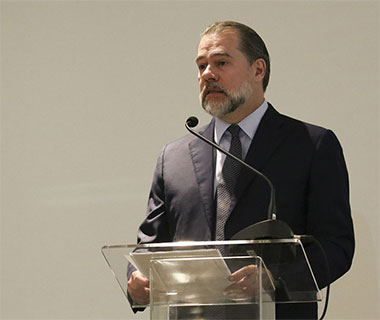 Toffoli diz que fake news já fazem parte do processo eleitoral no país