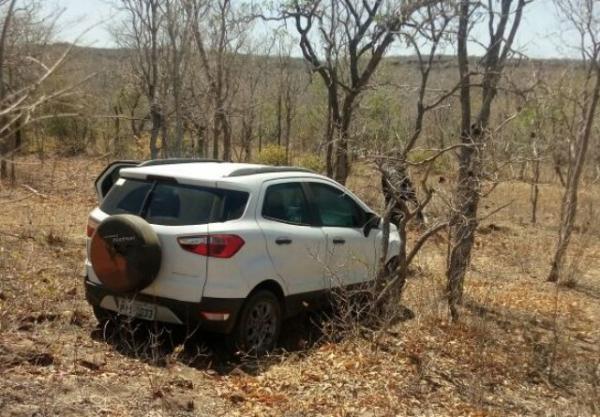 Pol&iacute;cia recupera autom&oacute;vel roubado em assalto a resid&ecirc;ncia em Bar&atilde;o de Graja&uacute;.(Imagem:For&ccedil;a T&aacute;tica)