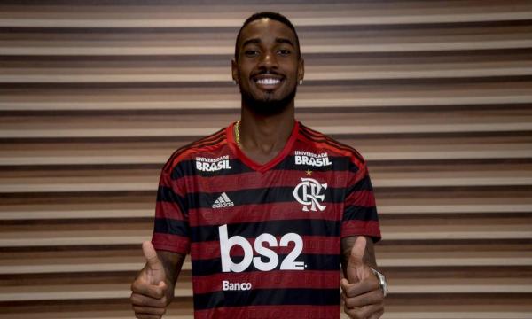 Flamengo oficializa volta de Gerson: "Coringa tá de volta"