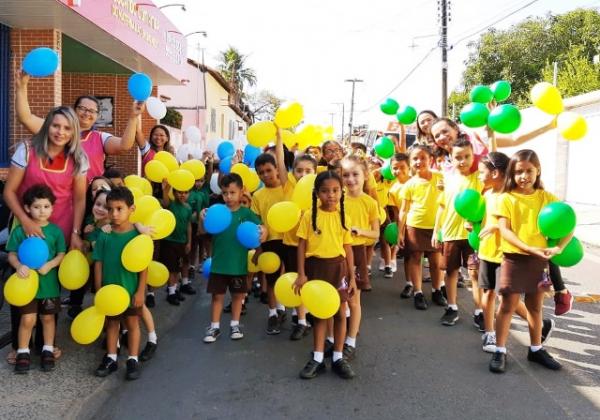 Escola Pequeno Príncipe desenvolve atividades cívicas na Semana da Pátria