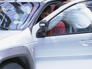 Jonas escolhe a chave correta, ganha um carro e é o novo Anjo