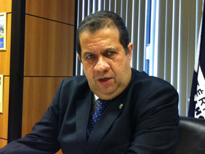 Ministro Carlos Lupi defende projeto de lei para resolver dúvidas sobre aviso prévio