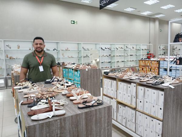 Armazém Paraíba de Floriano lança semana de ofertas especiais no setor feminino
