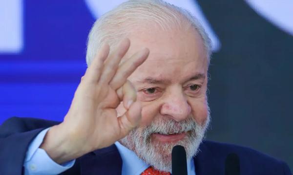"Estou vivo", diz Lula sobre plano de assassinato