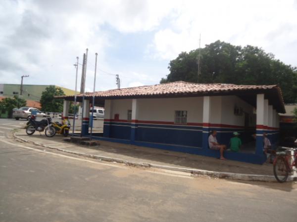 Casal realiza assalto a transeunte em Barão de Grajaú