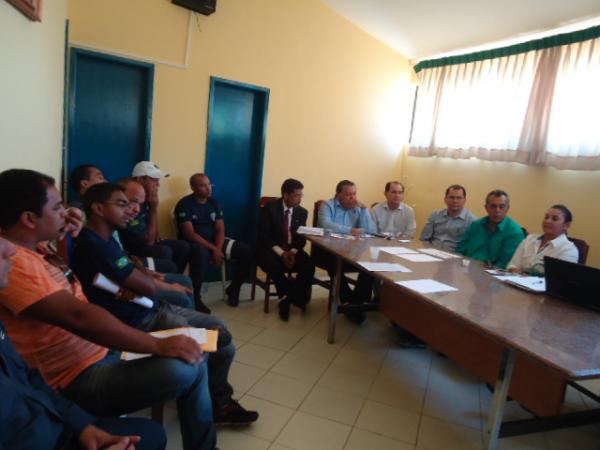 SUTRAN participa de reunião com MP e Poder Legislativo de Floriano