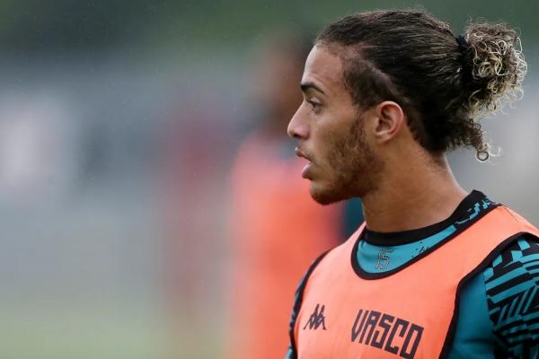 Vasco encaminha renovação e valorização do contrato de Figueiredo