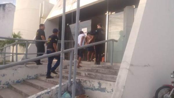 Pol&iacute;cia deflagra Opera&ccedil;&atilde;o Domin&oacute; e cumpre mandados em Floriano.(Imagem:FlorianoNews)