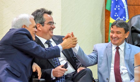 Rejeição às coligações de partidos emergentes cresce entre governistas