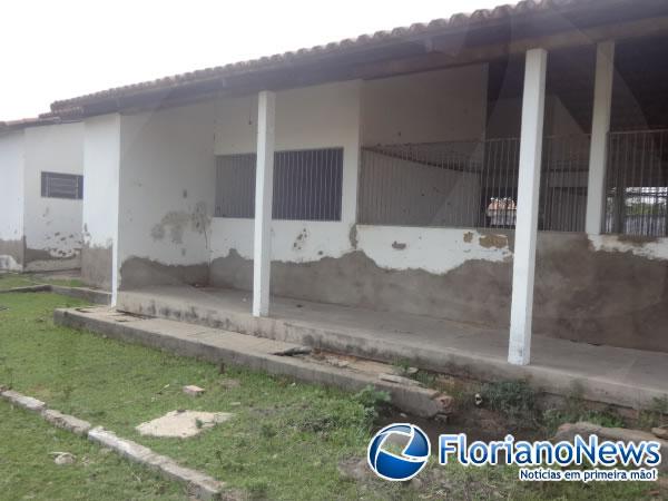 Estrutura do Centro de Controle de Zoonoses de Floriano &eacute; prec&aacute;ria.(Imagem:FlorianoNews)