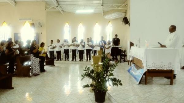 Missa em a&ccedil;&atilde;o de gra&ccedil;as celebra do Dia do Aposentado em Floriano.(Imagem:FlorianoNews)