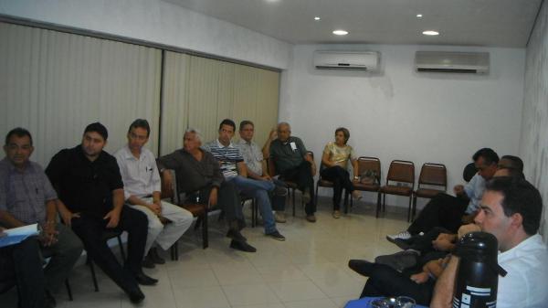 Comiss&atilde;o de transi&ccedil;&atilde;o de Gilberto Jr realiza primeira reuni&atilde;o p&oacute;s-elei&ccedil;&atilde;o.(Imagem:FlorianoNews)