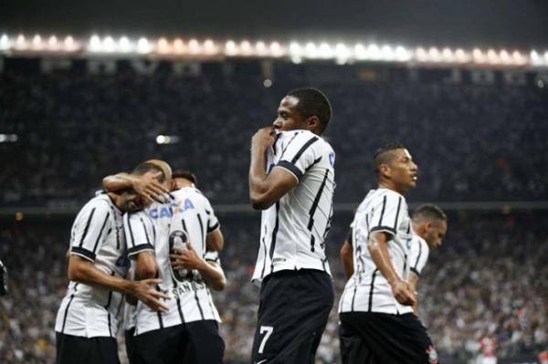 Corinthians domina São Paulo e leva 1º clássico.(Imagem:Terra)