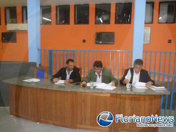 C&acirc;mara de Bar&atilde;o de Graja&uacute; encerra primeiro per&iacute;odo Legislativo de 2015. (Imagem:FlorianoNews)