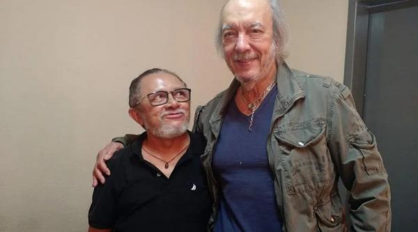 Músico piauiense relata encontro em que surpreendeu Erasmo Carlos ao lembrar música de 1965: "cantam