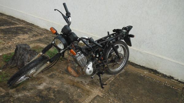 PM apreendeu motocicleta parcialmente desmontada em Floriano.(Imagem:FlorianoNews)