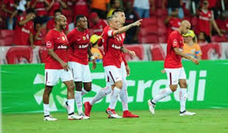 Inter lucra sem perder jogadores e ataca principal carência do grupo