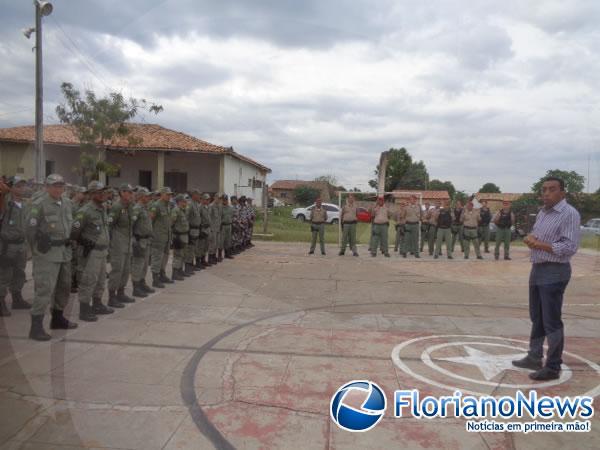 Deputado visita Comando da Polícia Militar de Floriano