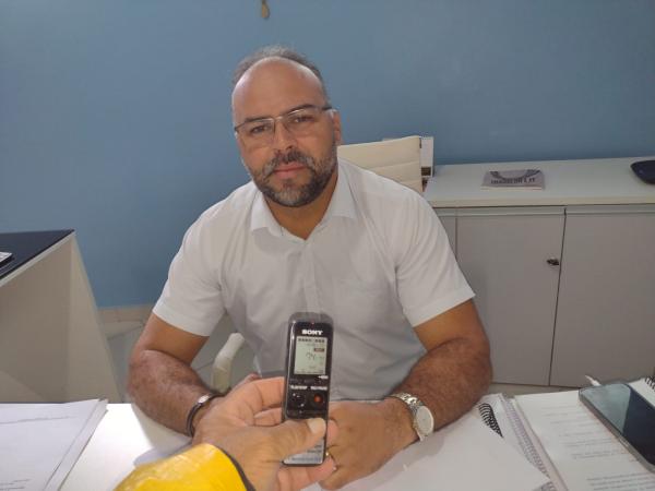 Joab Curvina detalha preparativos do concurso, avanços e próximas ações da Prefeitura de Floriano