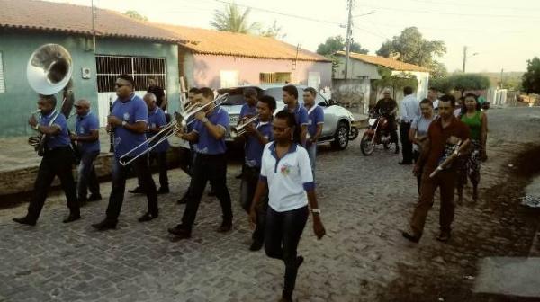 Prociss&atilde;o marca abertura dos festejos de S&atilde;o Raimundo Nonato em Floriano.(Imagem:FlorianoNews)