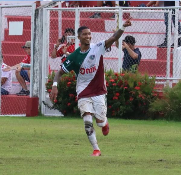  M&aacute;rio S&eacute;rgio, 4 de Julho x Fluminense-PI.(Imagem:Arthur Ribeiro/ge Piau&iacute; )