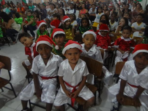 Escola Mega de Floriano realizou confraterniza&ccedil;&atilde;o de natal.(Imagem:FlorianoNews)
