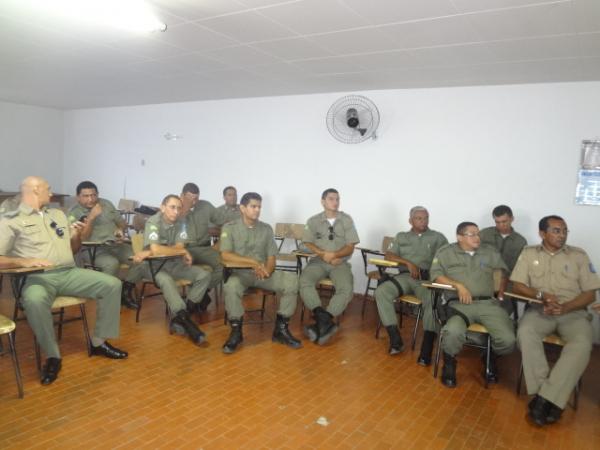 Treinamento do programa Ronda Cidad&atilde;o em Floriano.(Imagem:FlorianoNews)