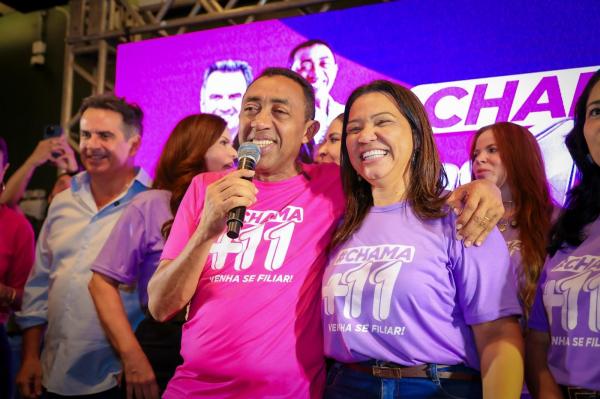Joel, ao lado da esposa Márcia, juntamente com Ciro, Margarete e lideranças, prestigiam evento do PP(Imagem:Ascom )