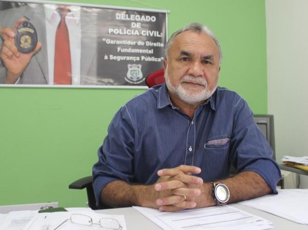 Delegado Ademar Canabrava explicou sobre investiga&ccedil;&atilde;o.(Imagem:Catarina Costa/G1 PI)