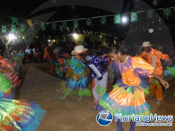 Festival de quadrilhas &eacute; realizado pelo Rep&oacute;rter Amarelinho na localidade Morrinhos.(Imagem:FlorianoNews)