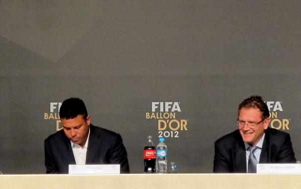 Ronaldo esteve presente em evento da Fifa ao lado de J&ecirc;r&oacute;me Valcke.(Imagem:Marcelo Baltar / Globoesporte.com)
