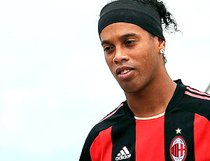 Felipão confirma conversas por Ronaldinho, mas Palmeiras nega
