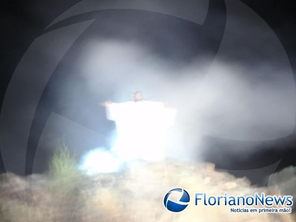 F&eacute; e emo&ccedil;&atilde;o marcaram primeiro dia do espet&aacute;culo da Paix&atilde;o de Cristo em Floriano.(Imagem:FlorianoNews)
