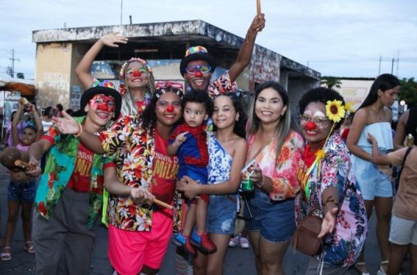 Carnaval da Fam&iacute;lia e festa no Cais: alegria contagia foli&otilde;es de todas as idades(Imagem:Secom)